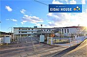仙台市立愛子小学校 徒歩16分。 1250m