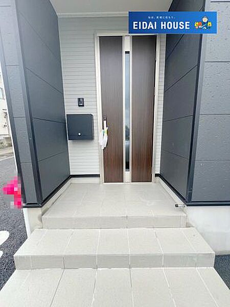 玄関を拡大表示