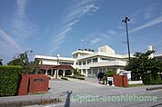 小学校「長浜市立長浜北小学校まで912m」