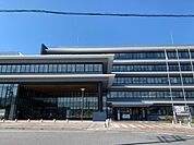 役所「米原市役所米原庁舎まで440m」