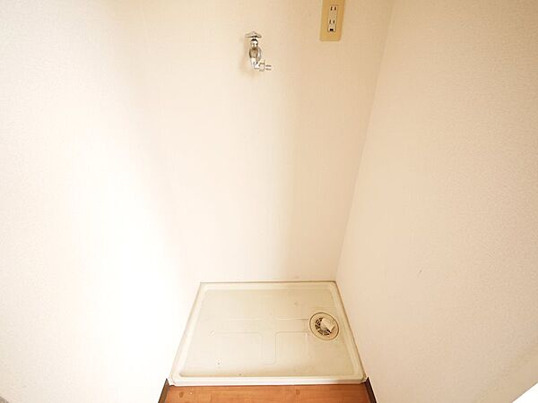 画像21:洗濯機置き場