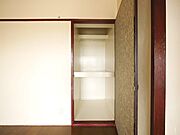 物入れ（南側洋室）