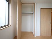クローゼット（洋室6.3帖）