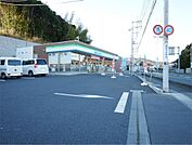 ファミリーマート 日立小木津店（120m）