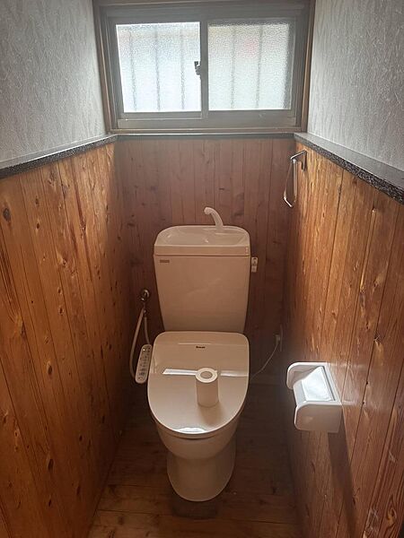 トイレを拡大表示