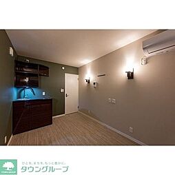 ルクレ三田 301 3階ワンルームのリビング/ダイニング