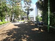 お茶の水公園 414m