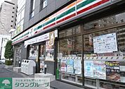 セブンイレブン 徒歩2分。コンビニ 140m
