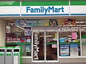 ファミリーマートトモニー下落合駅店 372m