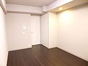 ★シックな内装の室内★