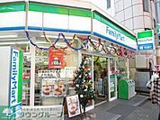 ファミリーマート大森北五丁目店 徒歩3分。コンビニ 190m