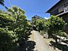 外観：【現地写真】ゆとりある敷地は、理想の住まいを自由に設計できる魅力的な環境。