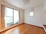 【リビング以外の居室】リビング以外の居室は4部屋ございます。お客様のライフスタイルに合わせて様々な使い方が可能です。