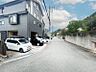 その他：【前面道路】室内は4LDKのゆとりある間取りとなっており、寝室や子ども部屋のほか、書斎や在宅ワークスペースとしても活用可能。