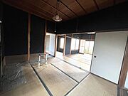 【西側平屋建て】和室です♪和室が連なる空間がとても素敵です。