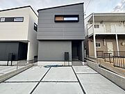 小学校　徒歩約6分！スーパーやドラッグストアなど徒歩圏内にあり周辺環境充実！
