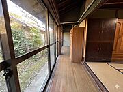 お茶を飲んだり、のんびり過ごしたり…贅沢な時間を楽しめる縁側です！