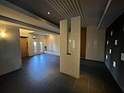 綺麗なロビー。エレベーターが有るため重たい荷物の日も楽々移動できます♪