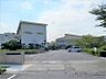 周辺：加木屋南小学校まで　962m　徒歩約13分●校訓「みとめあい　まなびあい　たかめあい」東門付近には金木犀が約20本程植わっており、秋になるといい香りが児童たちを出迎えてくれます。