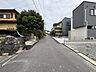 外観：北西側公道幅員約4.9m、間口7.7m。