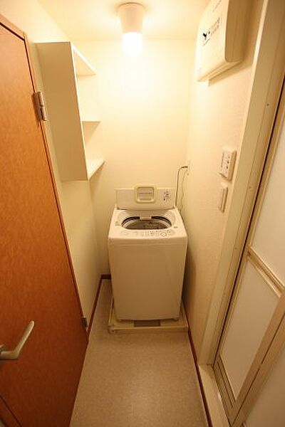 画像13:洗濯機