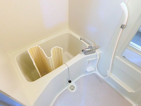 画像5:浴室乾燥機付バスルーム