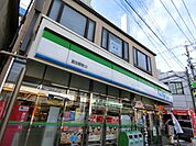 ファミリーマート富田駅前店(コンビニ)まで207m