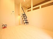 洋室6帖　ロフト6.3帖（寝室にも使えます）　同仕様写真