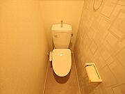 温水洗浄暖房便座付トイレ　同仕様写真