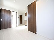 LDK8.9帖　システムキッチン　エアコン完備　バルコニー