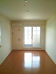 エマールカモガワ 2階2LDKのリビング/ダイニング