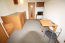 レオパレスVinghtSix 2階1Kのリビング/ダイニング