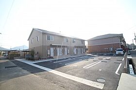 香川県坂出市久米町２丁目（賃貸アパート1LDK・2階・51.29㎡） その1