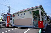 長束郵便局(郵便局)まで348m