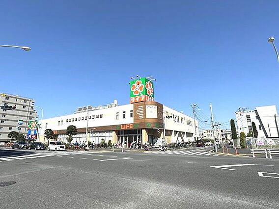 ライフ 六町駅...