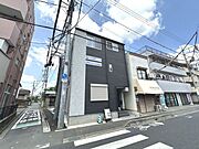 周辺環境も充実の立地。北浦和駅行きのバス停まで徒歩1分【2026年5月撮影】