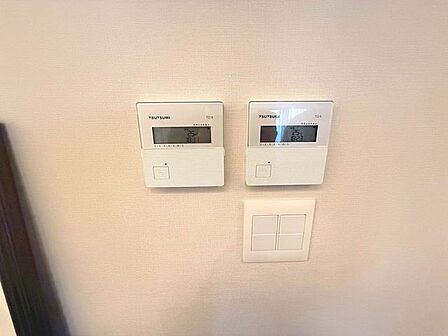 一日の中で多くの時間を過ごすリビングだからこそ、いつも穏やかで心地の良い空間を。足元からじんわり暖まる床暖房を標準装備。空気や肌が乾燥しにくく、また塵や埃も舞い上がりません。