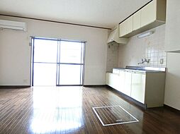 メゾネット加曽利 A102 2LDKのリビング/ダイニング