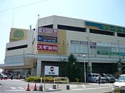 スギ薬局所沢山口店 753m