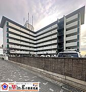昭和47年3月建築の8階建て、エレベーター・宅配BOX付きのマンションです♪JR舞子駅 徒歩3分・山陽電鉄 舞子公園駅 徒歩4分のお出かけに便利な2WAY交通アクセス可能です！