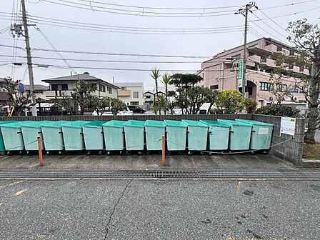 ごみ置き場
