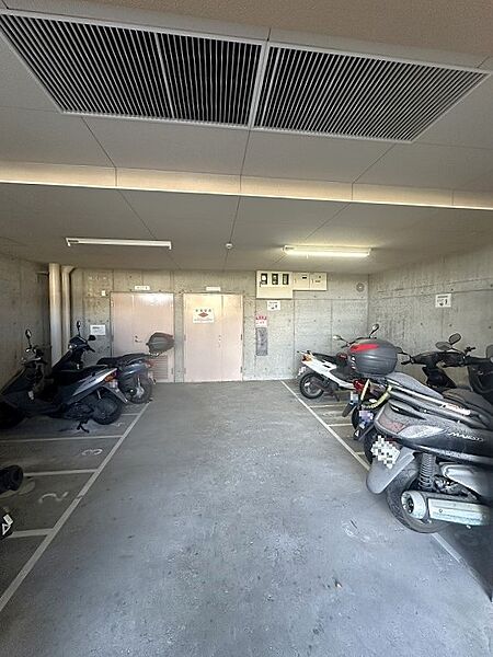 駐車場を拡大表示