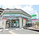 ファミリーマート町田小山ヶ丘3丁目店(コンビニ)まで302m