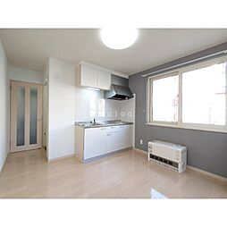 ルミネンス・ユー A 1階1DKのリビング/ダイニング