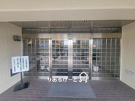 すっきりとしたエントランスが毎日お出迎えしてくれます。