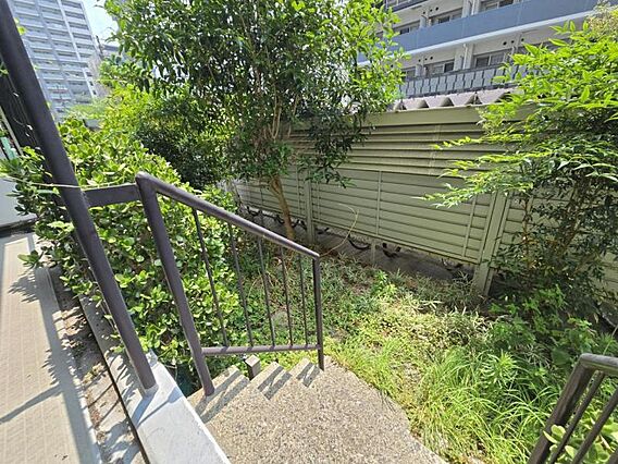 専用庭付き！趣...