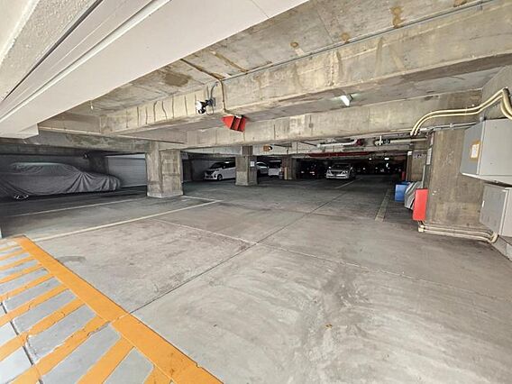 屋根付きなので...