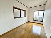 洋室5帖：爽やかな風を感じて起きる朝は快適生活の始まり！