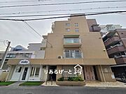 居住者以外の人が自由に侵入できない仕組みになった安心のオートロックマンションです。