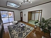 ＬＤＫ11帖：ご家族みんなでくつろげる和室隣接のリビング！